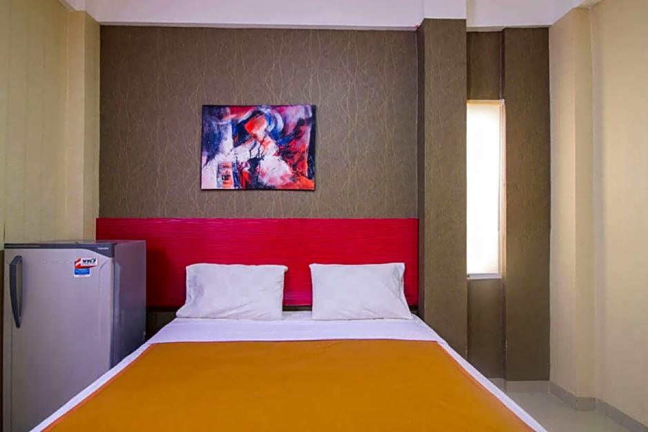 RedDoorz Near Cilandak Town Square