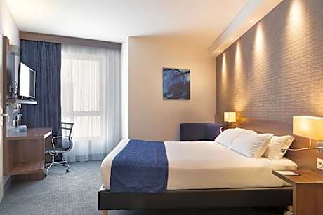 Standard Room with Free Breakfast