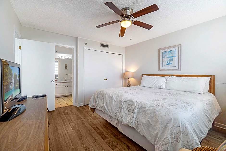 Emerald Oasis, Emerald Oasis- Gulf Front, Great for Families and Close to Destin Harbor!