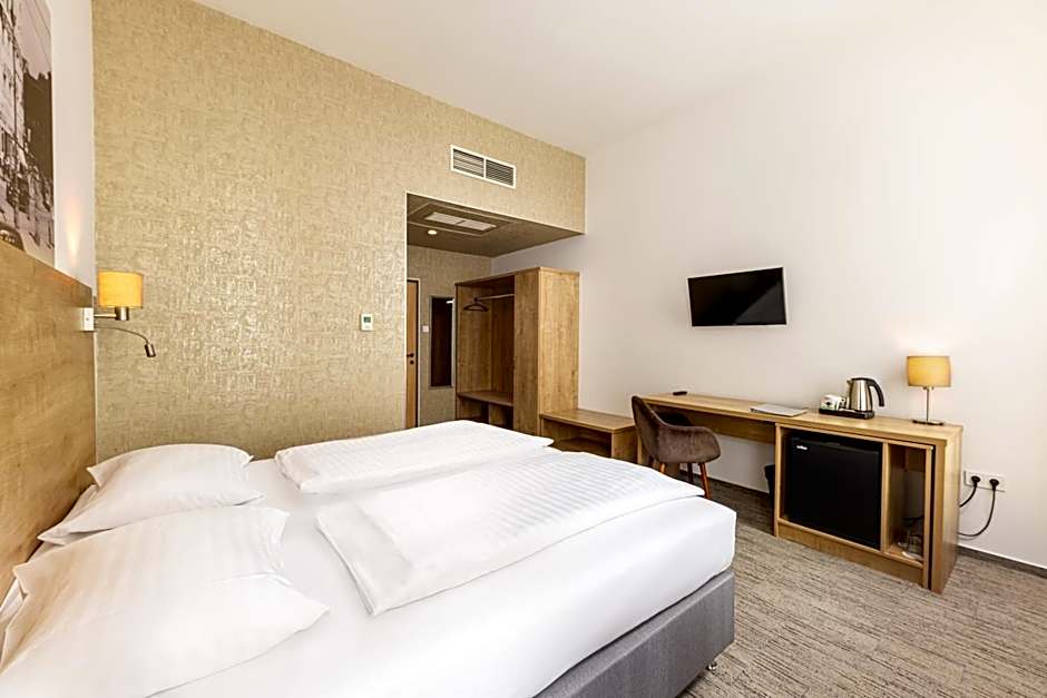 City Hotel Ring