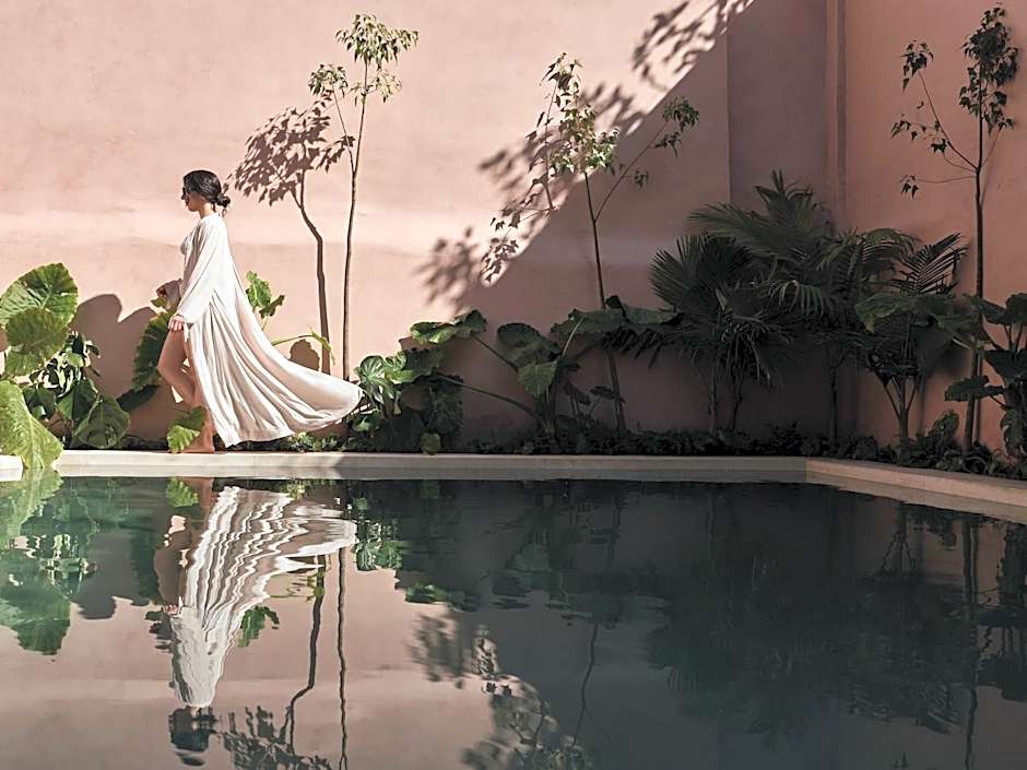 Domus Blanc Boutique Hotel