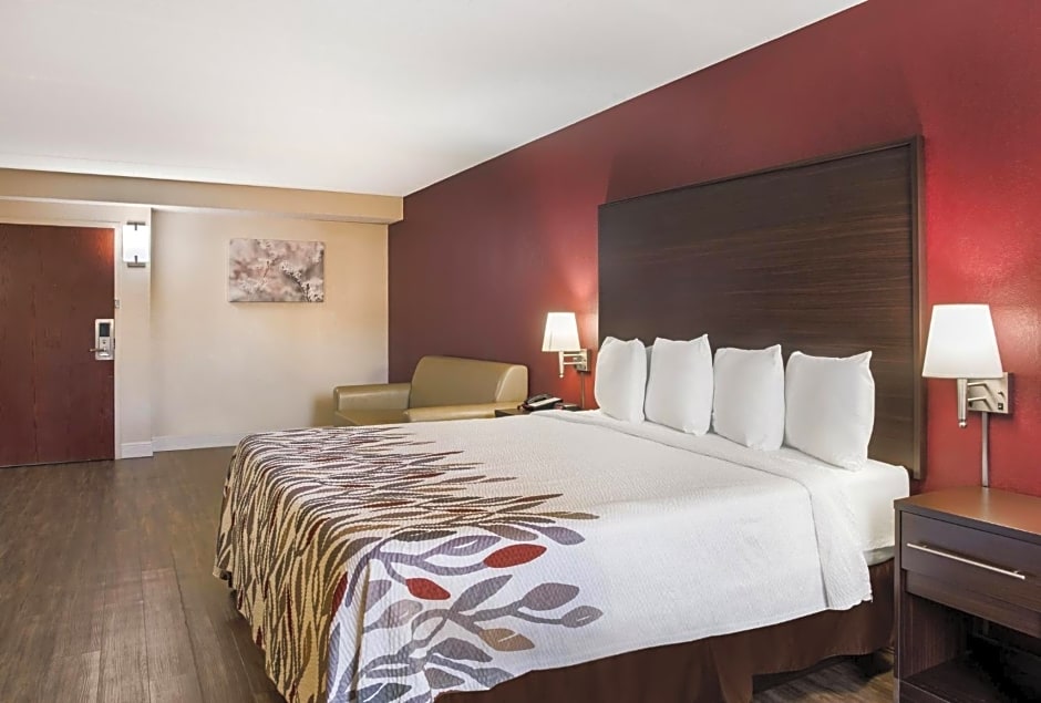 Red Roof Inn Tupelo