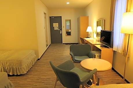 Standard Quad Room - Non-Smoking