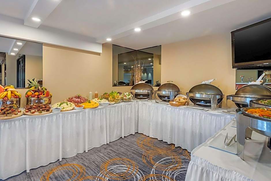 Quality Hotel Dorval Aeroport