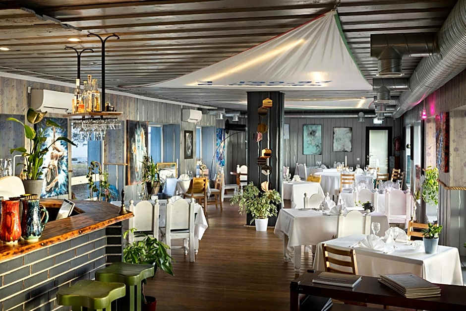 Vergi Sadam & Restoran Wirkes'