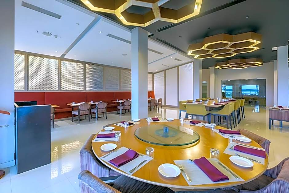 Hotel Naveen Lakeside