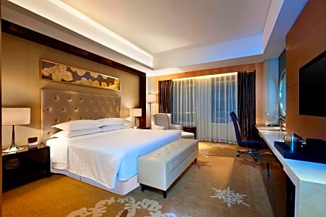 Club Room, Concierge level, Guest room, 1 King, Corner room