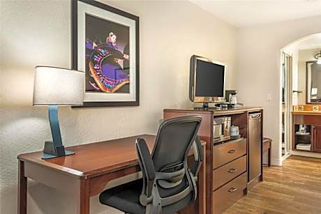 King Room - Non-Smoking