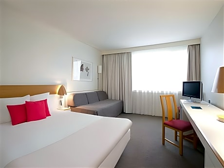 Classic Room - 2 Single Beds And 1 Single Sofa Bed