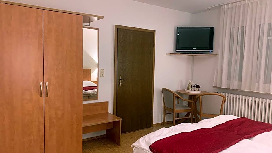 Photo 1 of 6 of Double Room