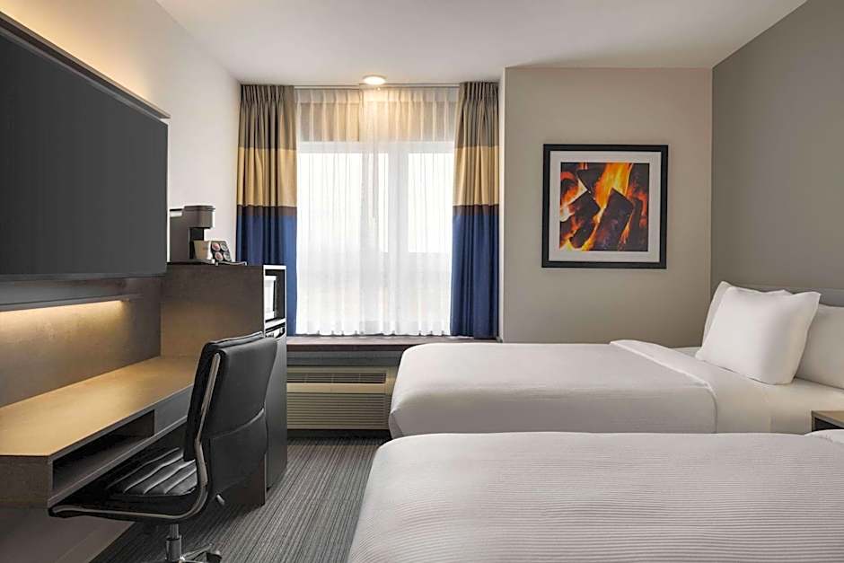 Microtel Inn & Suites by Wyndham Boisbriand