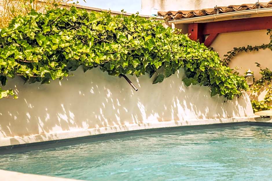 CHAMBRES D'HÔTES L'Oréliane en Provence Adults Only