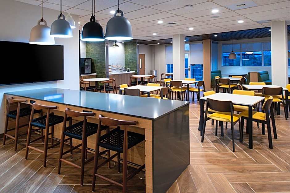 Fairfield Inn & Suites by Marriott Charlotte University Research Park