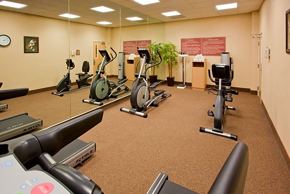 Holiday Inn Express Saltillo Zona Aeropuerto By IHG