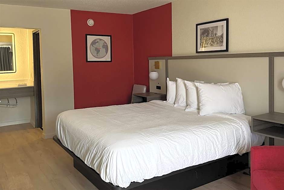 Travelodge by Wyndham Lumberton