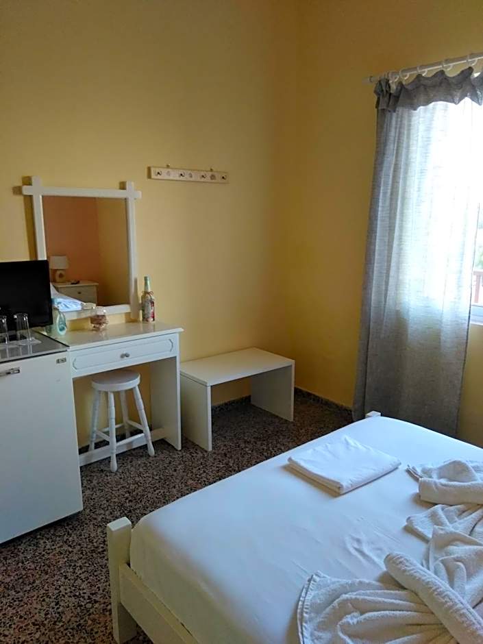 Rooms Apostolis
