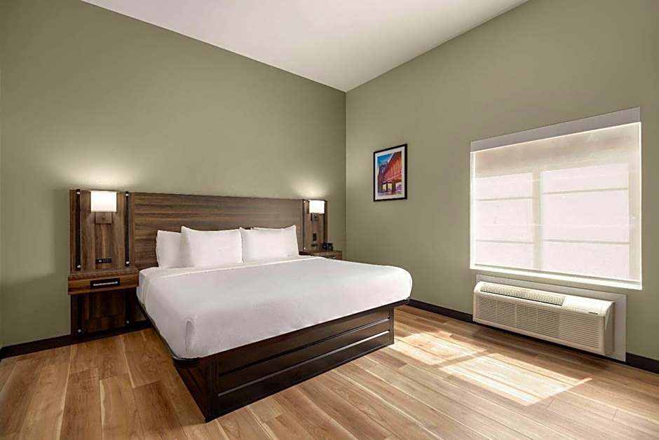 La Quinta Inn & Suites by Wyndham Gonzales