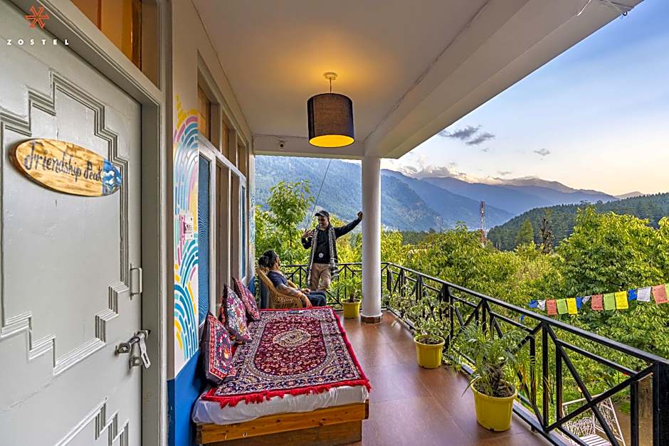 Zostel Manali