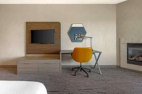 Standard King Room - Communications Accessible