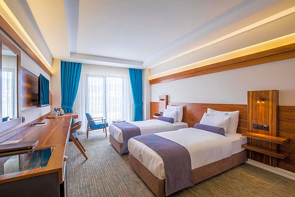 Karpalas City Hotel & Spa