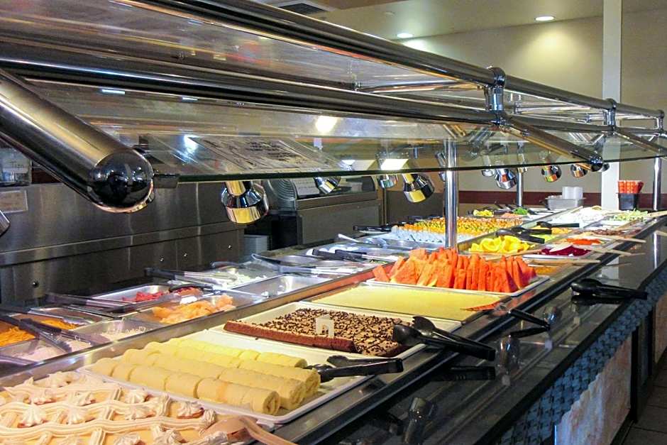 Clarion Hotel & Suites Williston