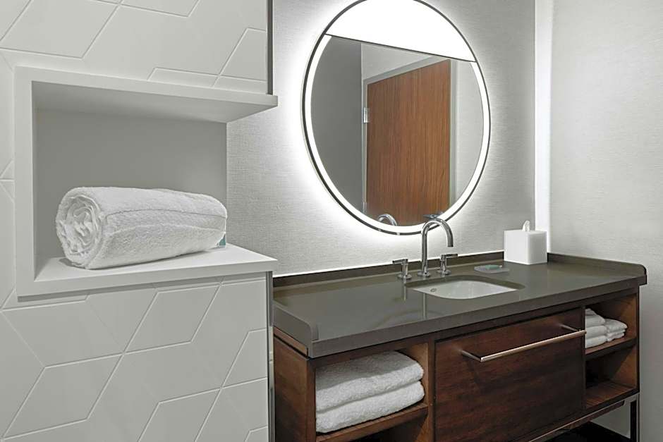 Courtyard by Marriott St Paul Downtown