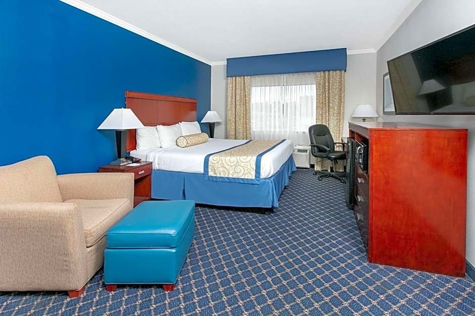 Baymont by Wyndham McComb