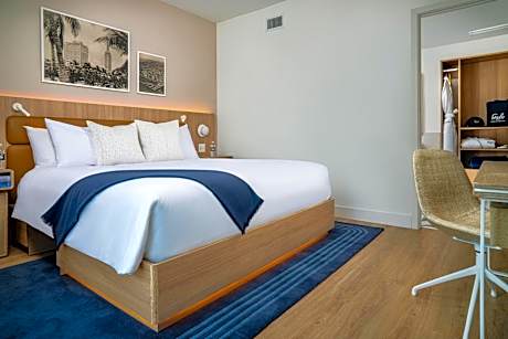 City view One Bedroom Suite Accessible with Balcony