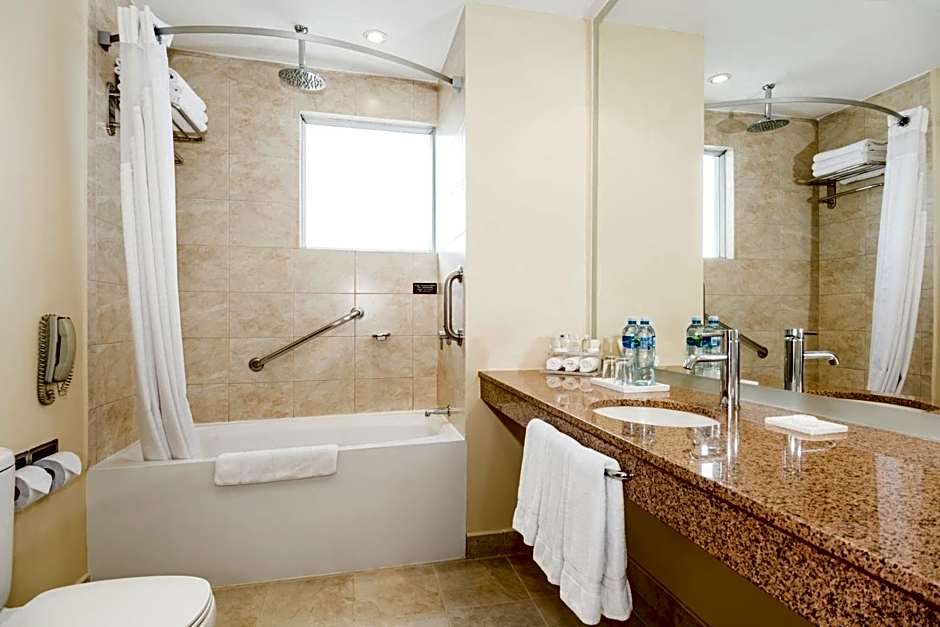 Holiday Inn Express Hotels & Suites Quito By IHG