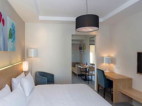 Suite / Self Catering