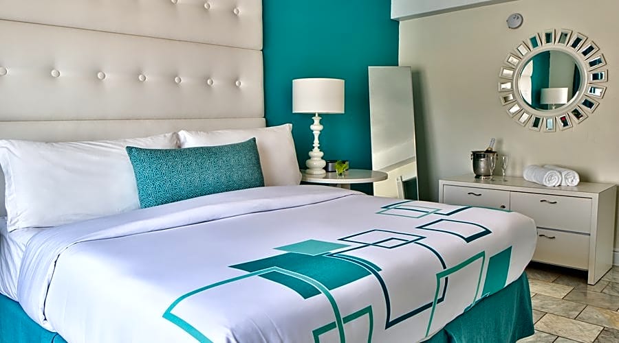 Beacon South Beach Hotel