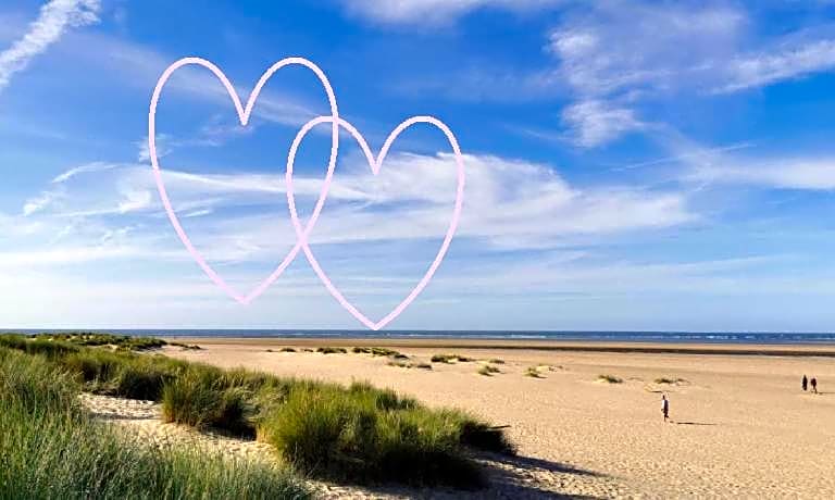 AnchorageWells Entire Cottage OR a King Ensuite on Room Only