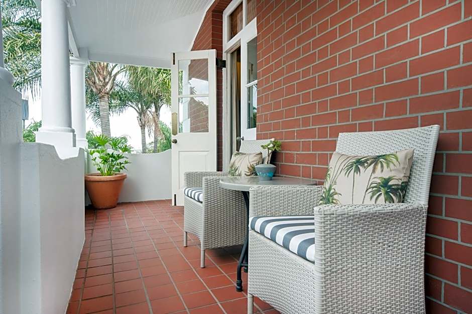 Quarters Hotel