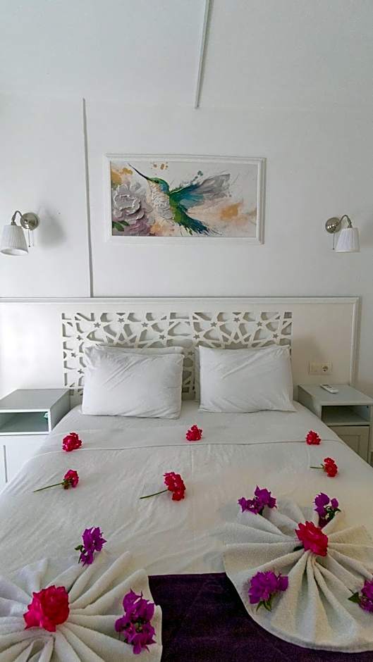 Aydos Hotels & Breeze Restaurant