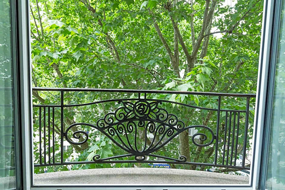 Panam Hotel GAMBETTA- Place Gambetta-Mairie du 20 emme
