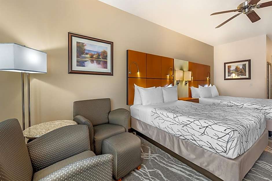 Best Western Plus Silver Saddle Inn