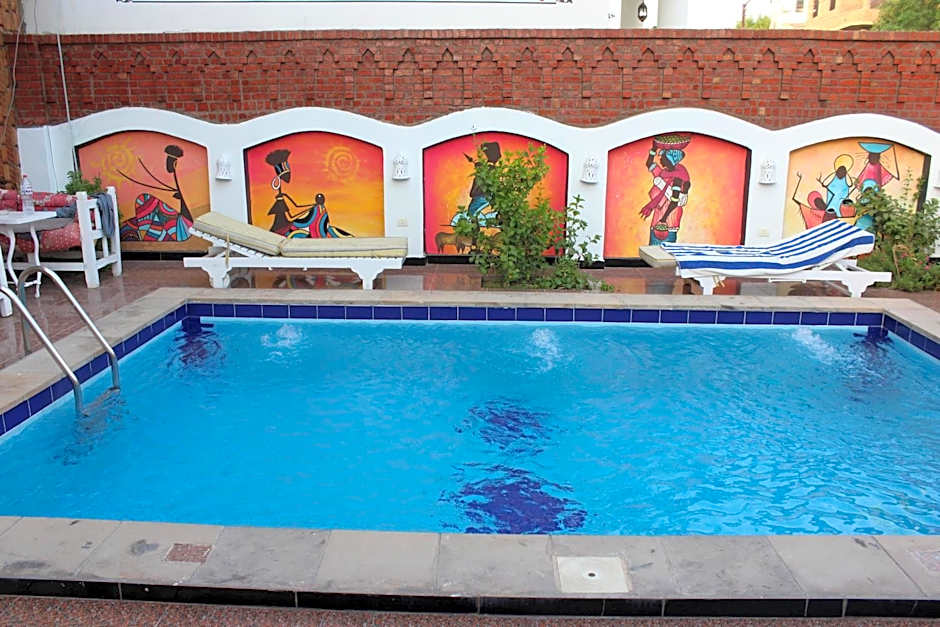 Mama Africa Apts & Studios