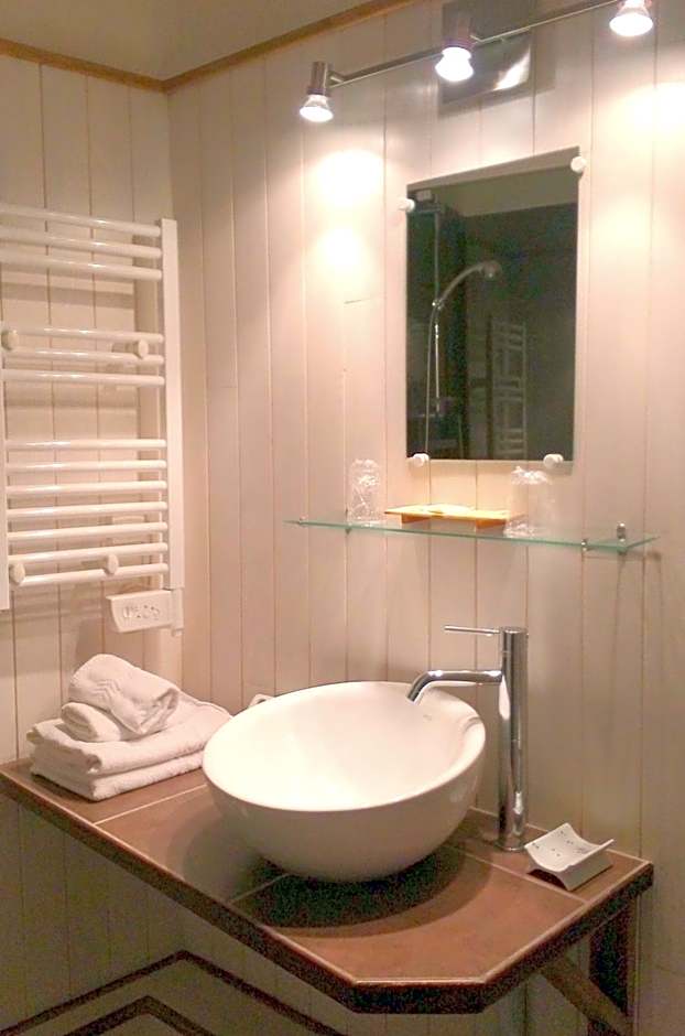 Logis Hotel Restaurant LA BARGUILLERE