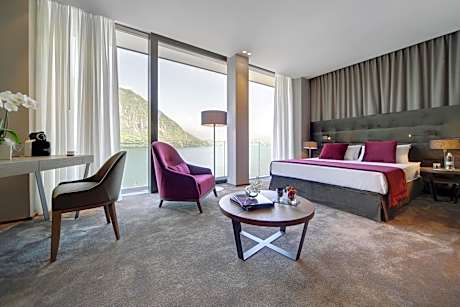 Double Room with Lake View