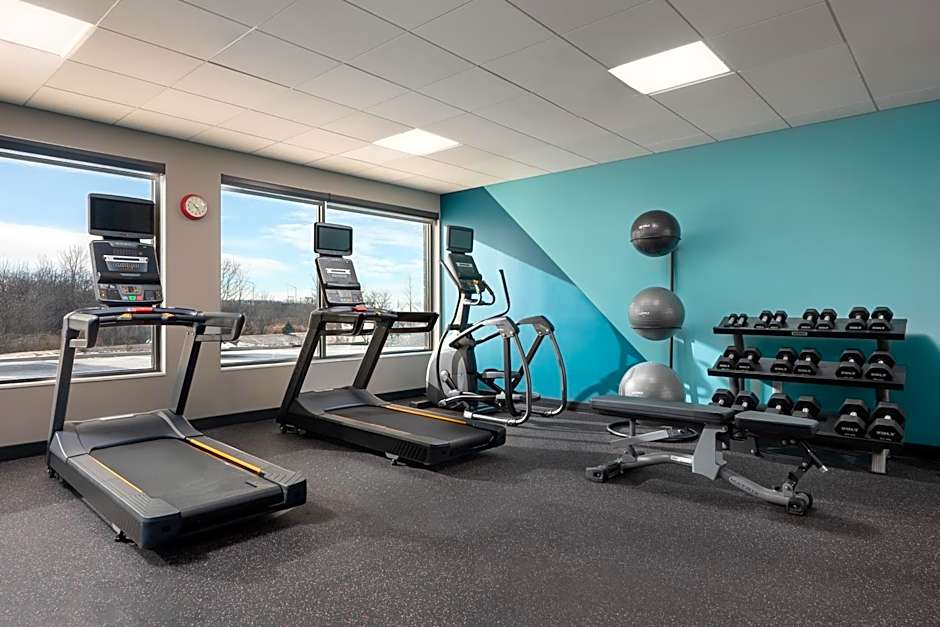 avid hotel Oak Creek By IHG