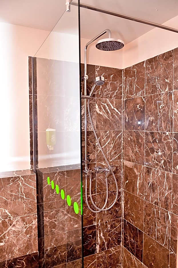 Hotel Capitolina City Chic
