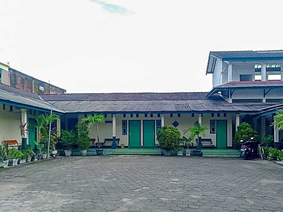 RedDoorz Syariah @ Hotel Sidomulyo Pacitan