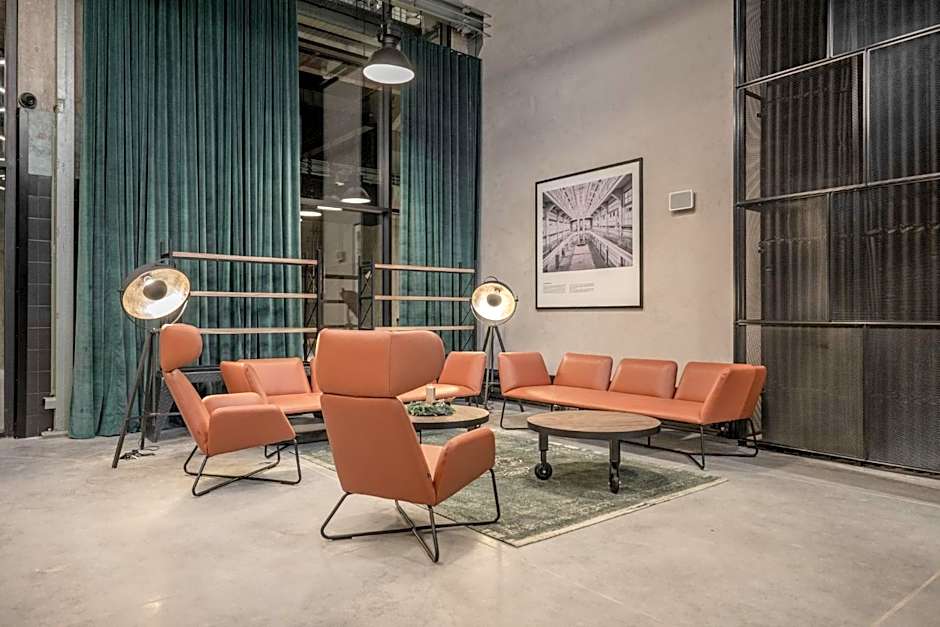 MONTOWNIA Lofts & Experience