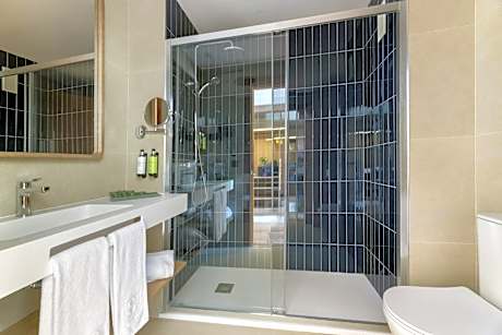 Superior Double Room with Balcony and Sea View