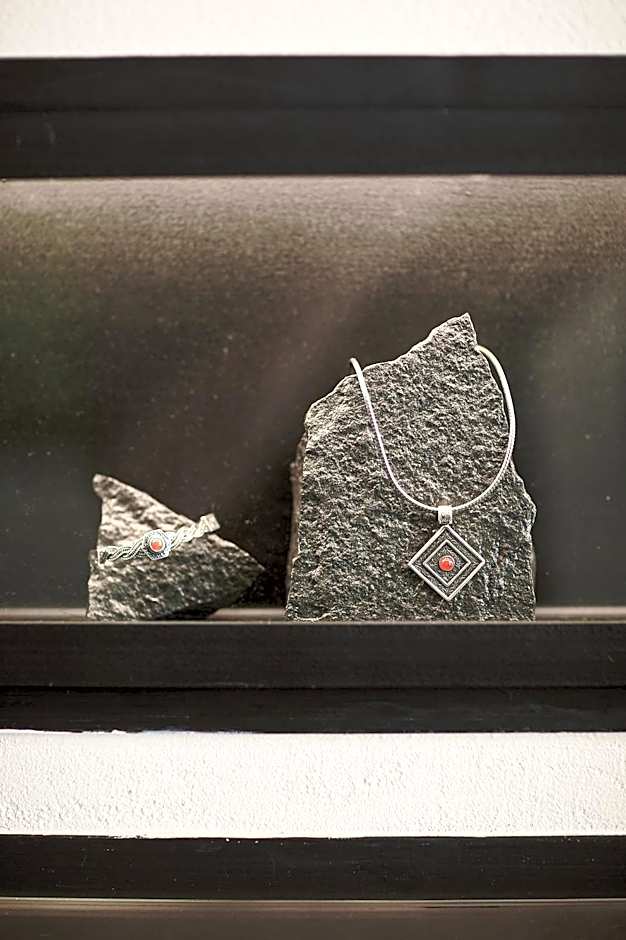 IALNA Boutique Hotel