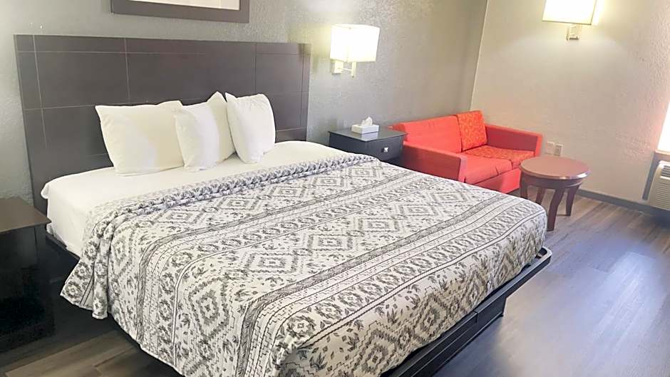 Pinckneyville Inn and Suites