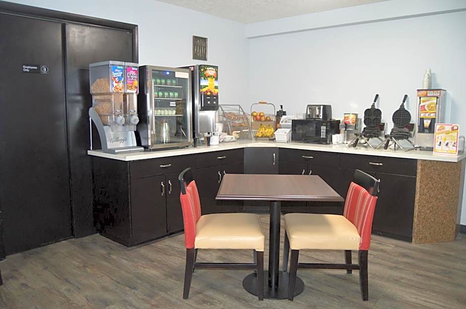 Super 8 by Wyndham Logan