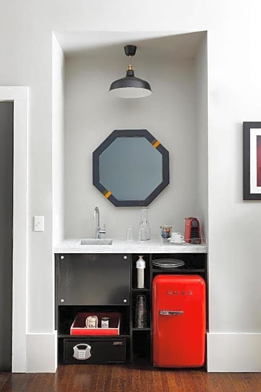 The George Montclair