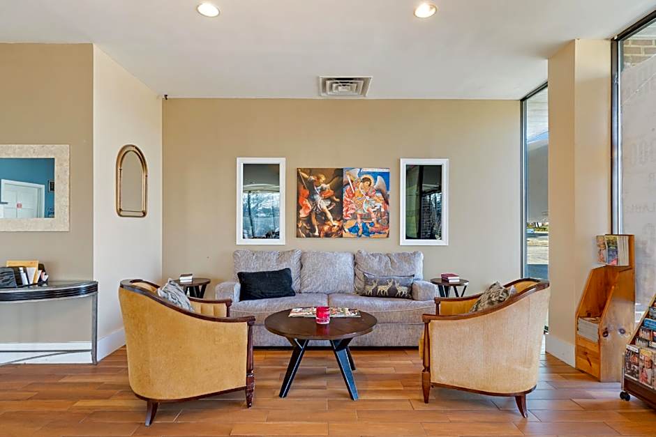 Williamsburg Suites