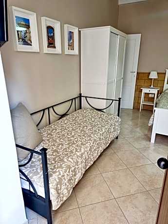 Triple Room with Private Bathroom